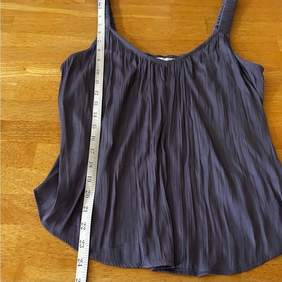 EVEREVE Elise Hammered Satin Tank in Shale - Picture 11 of 11